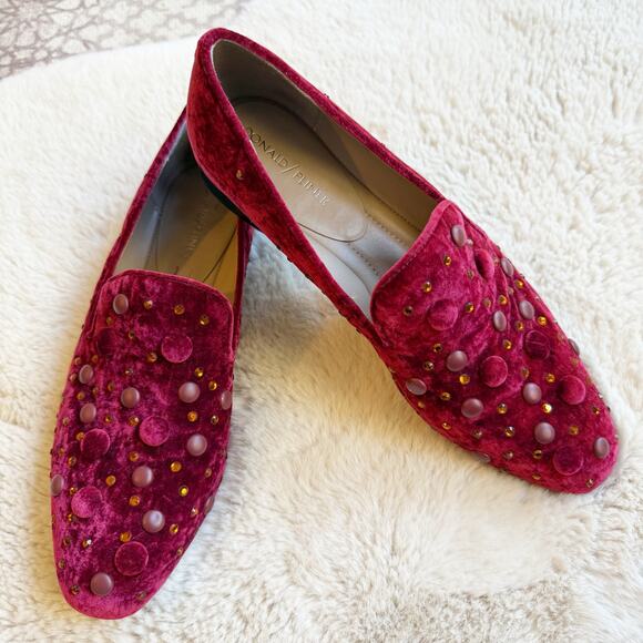 Donald Pliner Velvet Studded Jeweled Burgundy Red Loafers Slip On Size 9M - Picture 1 of 7